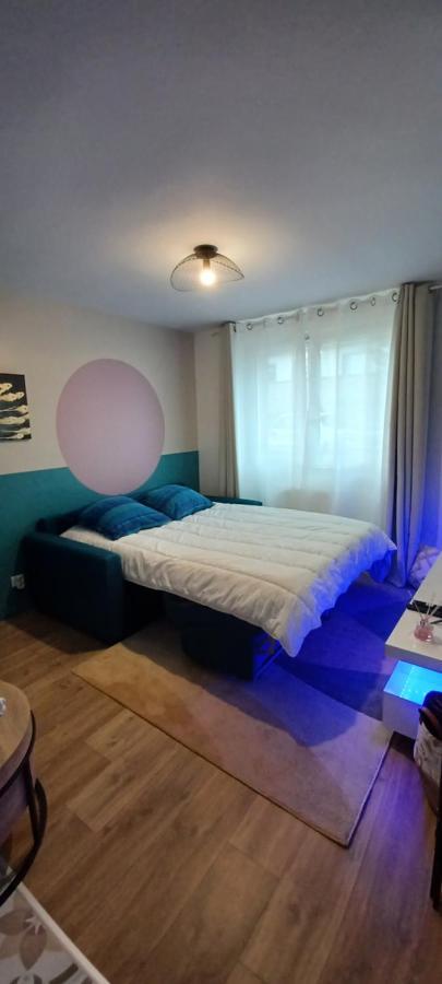 Le Pourpre Apartment Chelles  Ngoại thất bức ảnh